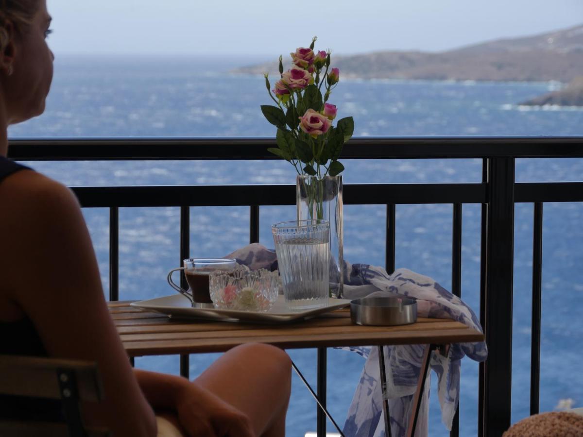 Sea Breeze-Vaporia-Syros Apartment Ermoupoli Bagian luar foto